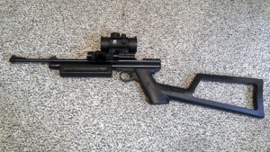 Crosman 1322 modded Red Dot Shoulder Stock Flashlight Crosman 1322 modded Red Dot Shoulder Stock Flashlight